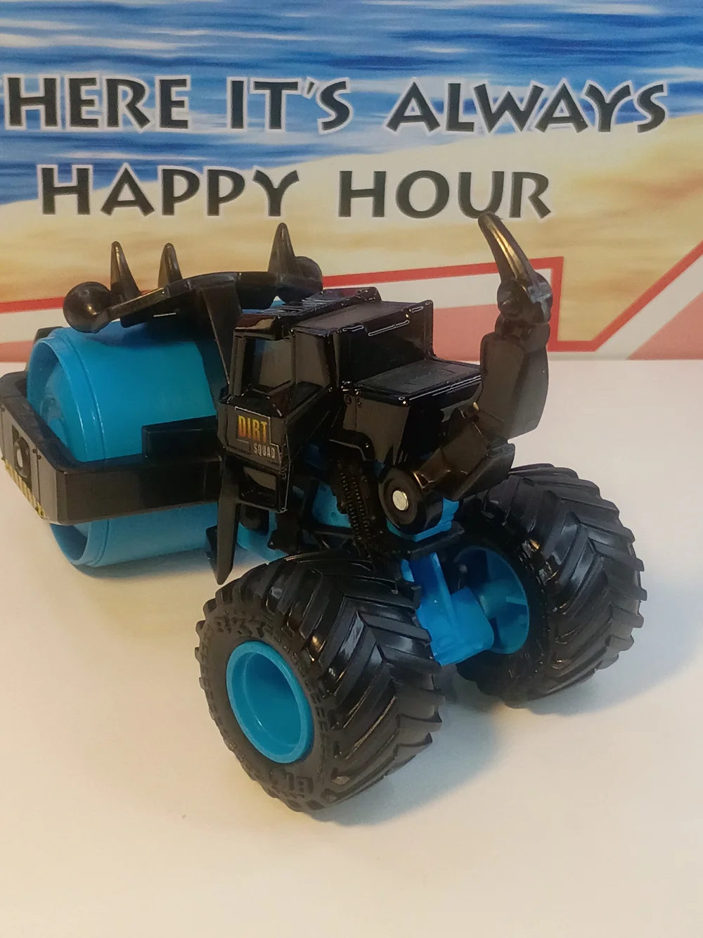 Monster Jam Dirt Squad Rolland Truck W/ Moving Parts Black 1/64 Scale